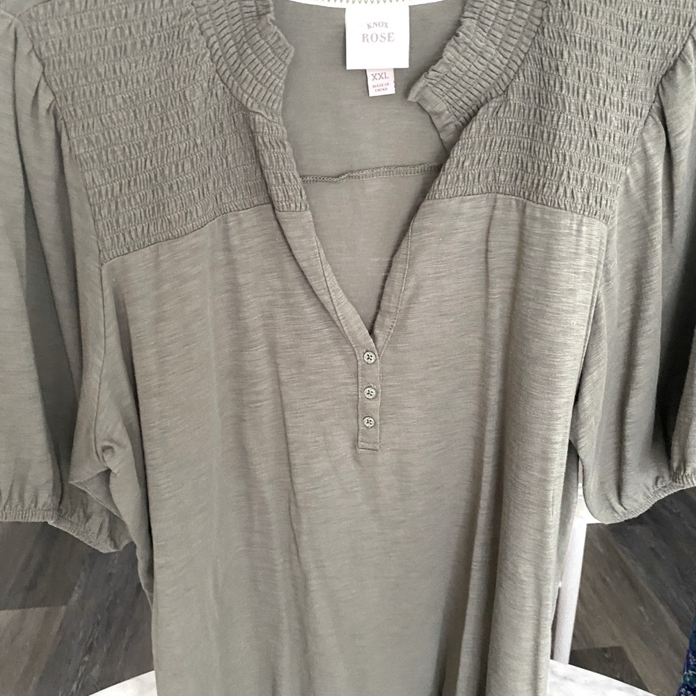 Womens XXL Olive Green Short-Sleeve Top